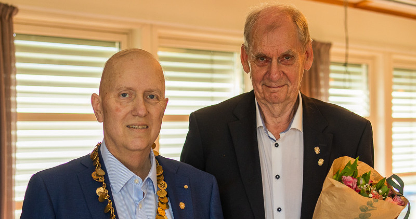 Presidentskifte: Rolf-Christian Solem (t.v.) overtar etter Øivind Ekeberg som president i Kolsås Rotary fra 1. juli 2025.