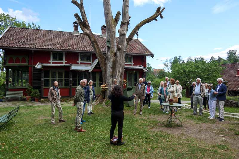 Ut i det blå-besøk til kunstnerhjem på Asker museum