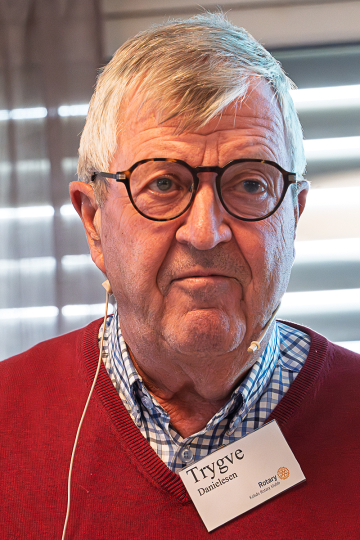 En karriere med én arbeidsgiver, 14 bankfusjoner - og Rotary